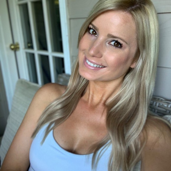 Meet your Posher, Brittany - Picture 1 of 1